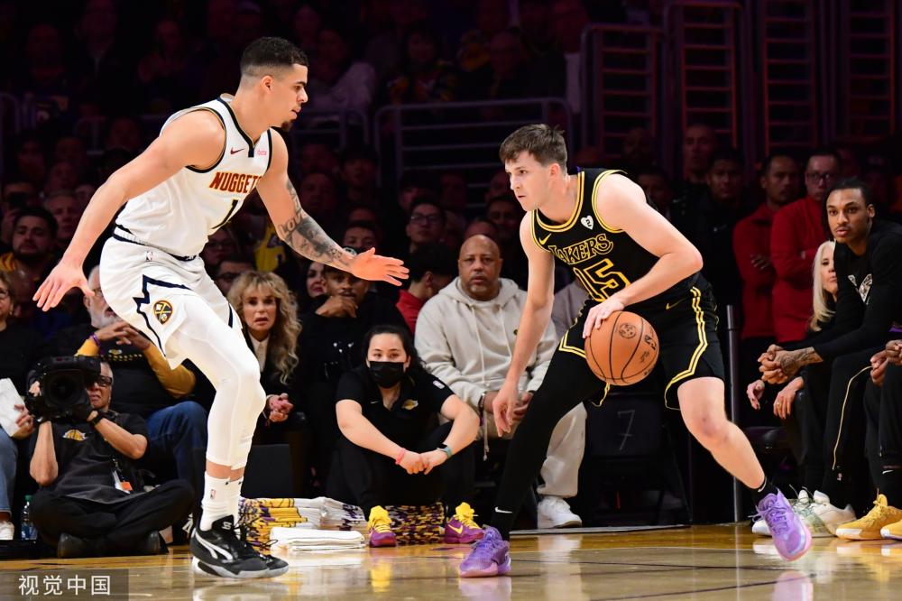 相较之下 相较之下