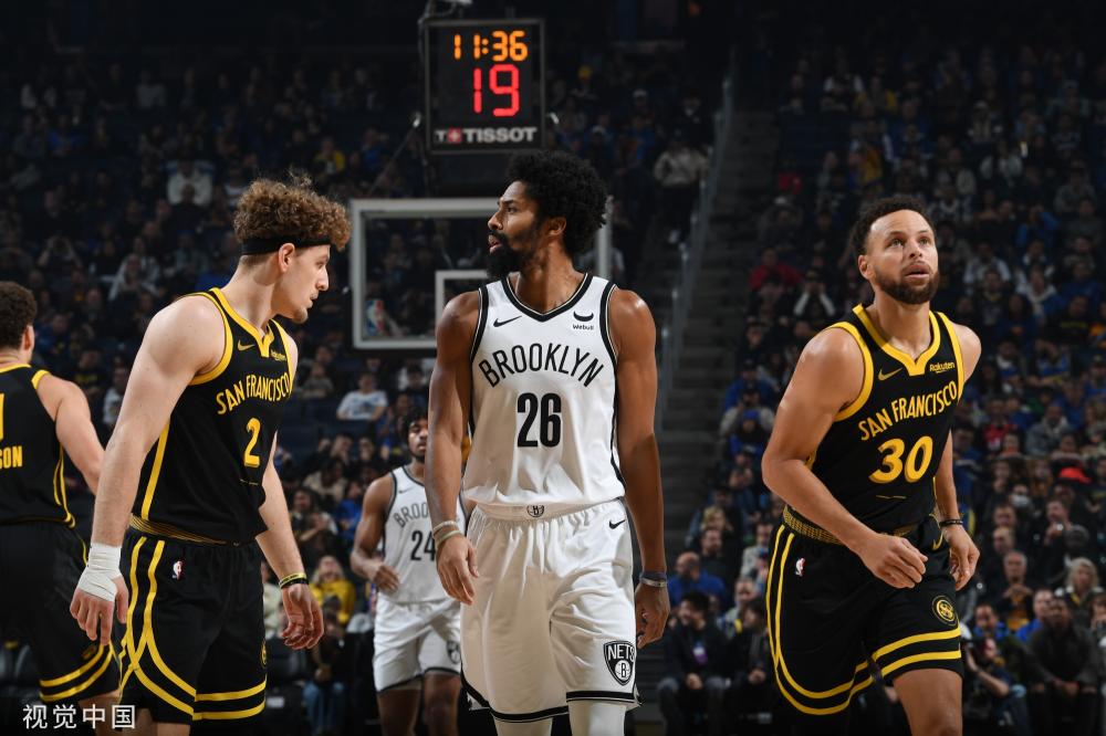 挥拍之间 挥拍之间